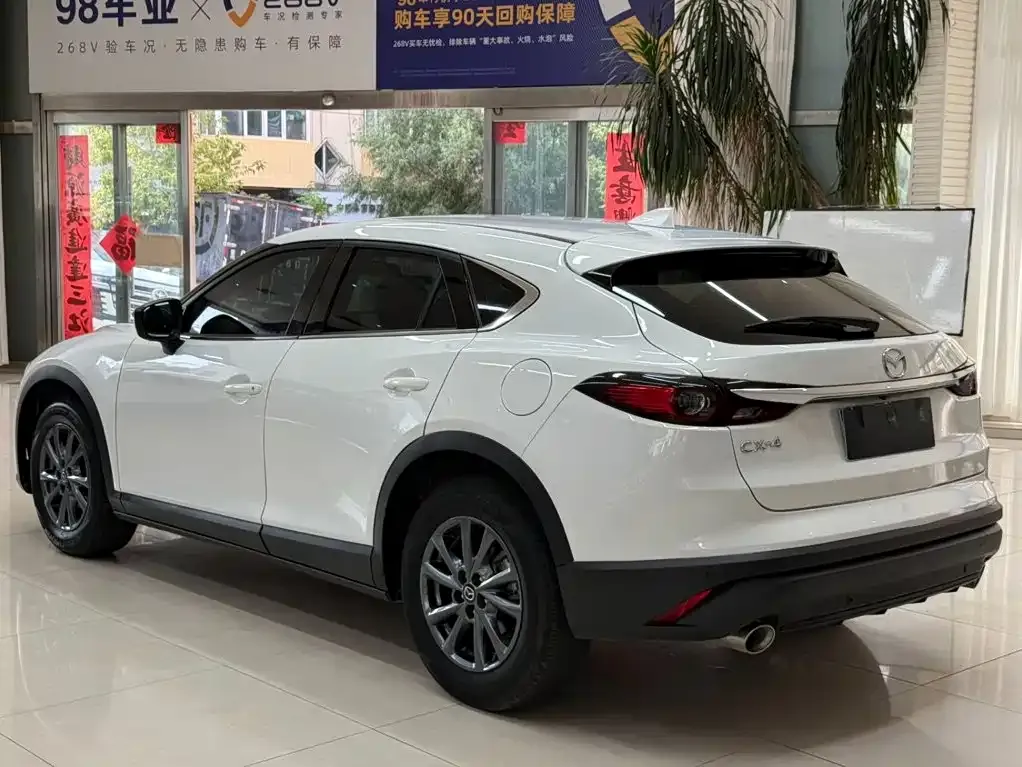 Mazda CX-4 — фото 8