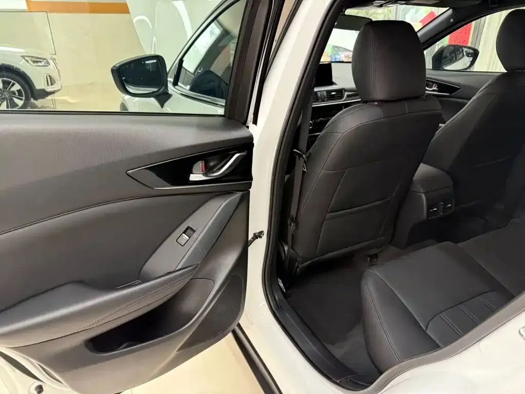 Mazda CX-4 — фото 3