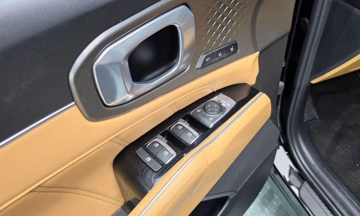 Kia Sorento — фото 10