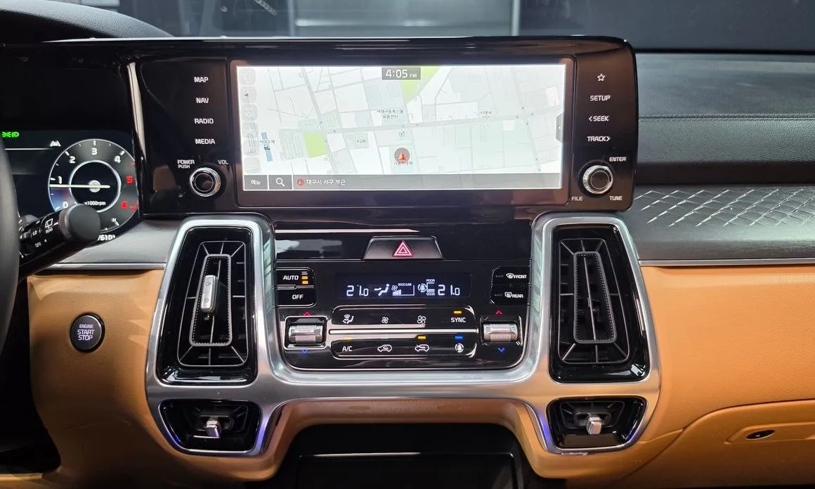 Kia Sorento — фото 9