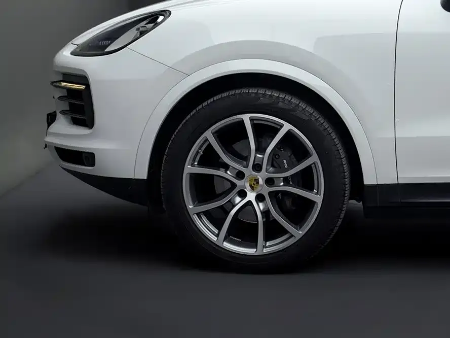 Porsche Cayenne — фото 10