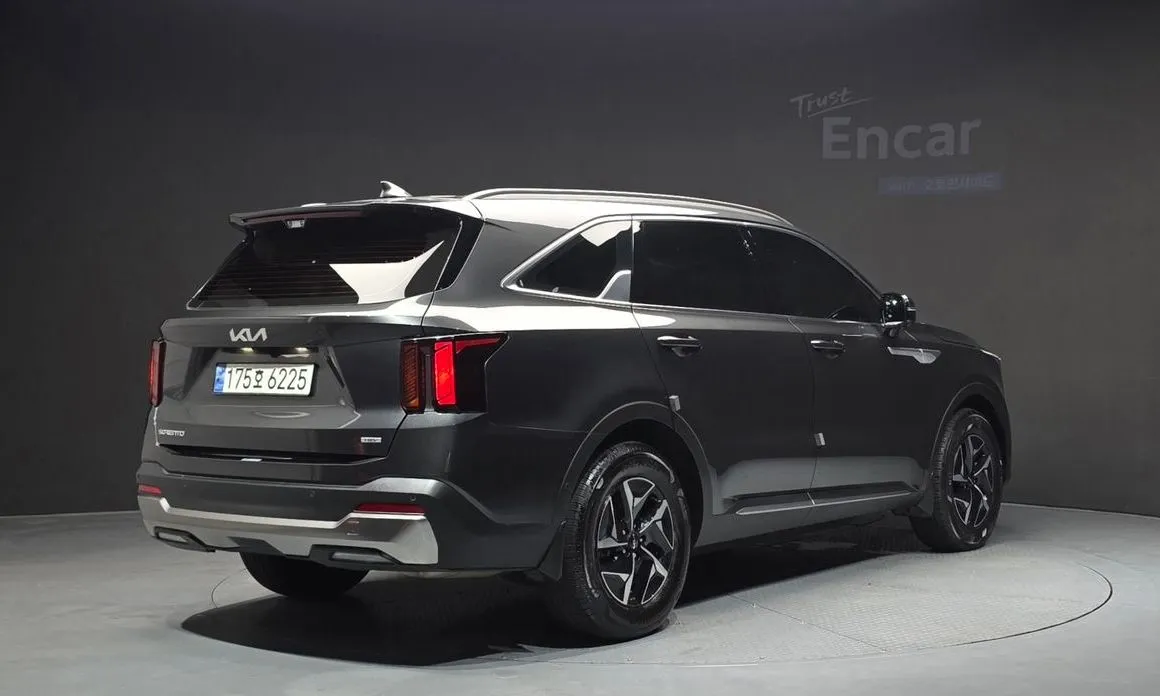 Kia Sorento — фото 3