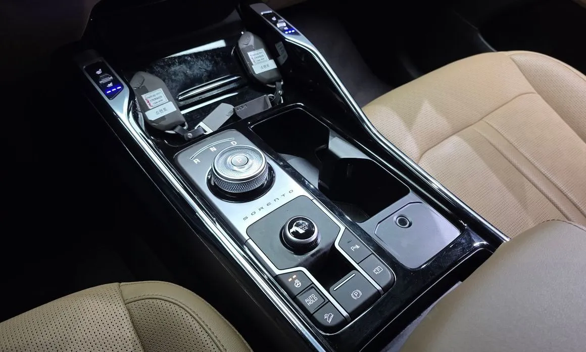 Kia Sorento — фото 10