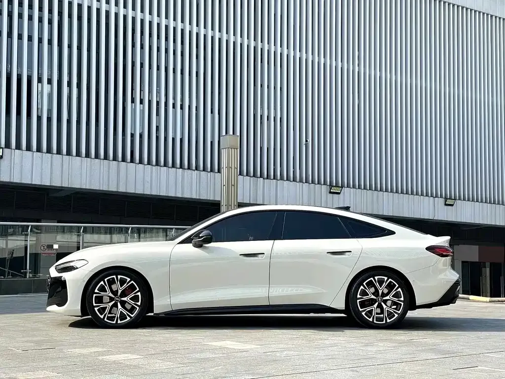 Audi A5L Sportback — фото 3