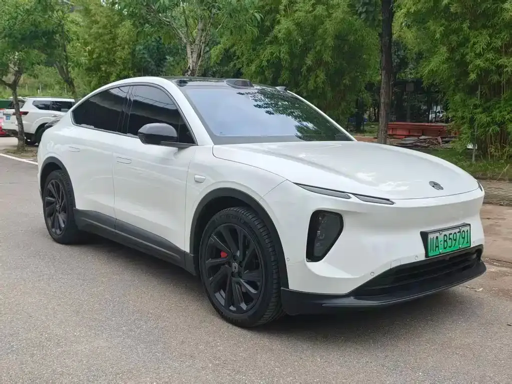 NIO EC6 — фото 10