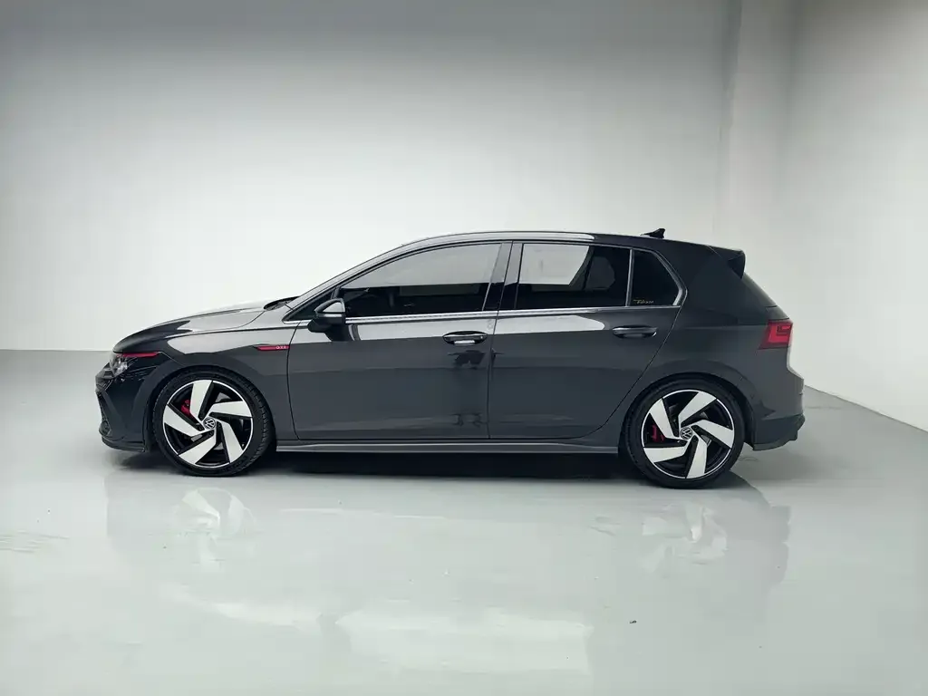 Volkswagen Golf GTI — фото 5