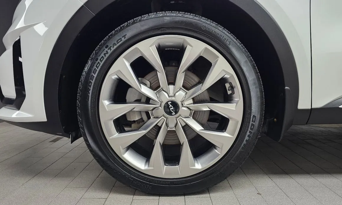 Kia Sorento — фото 7