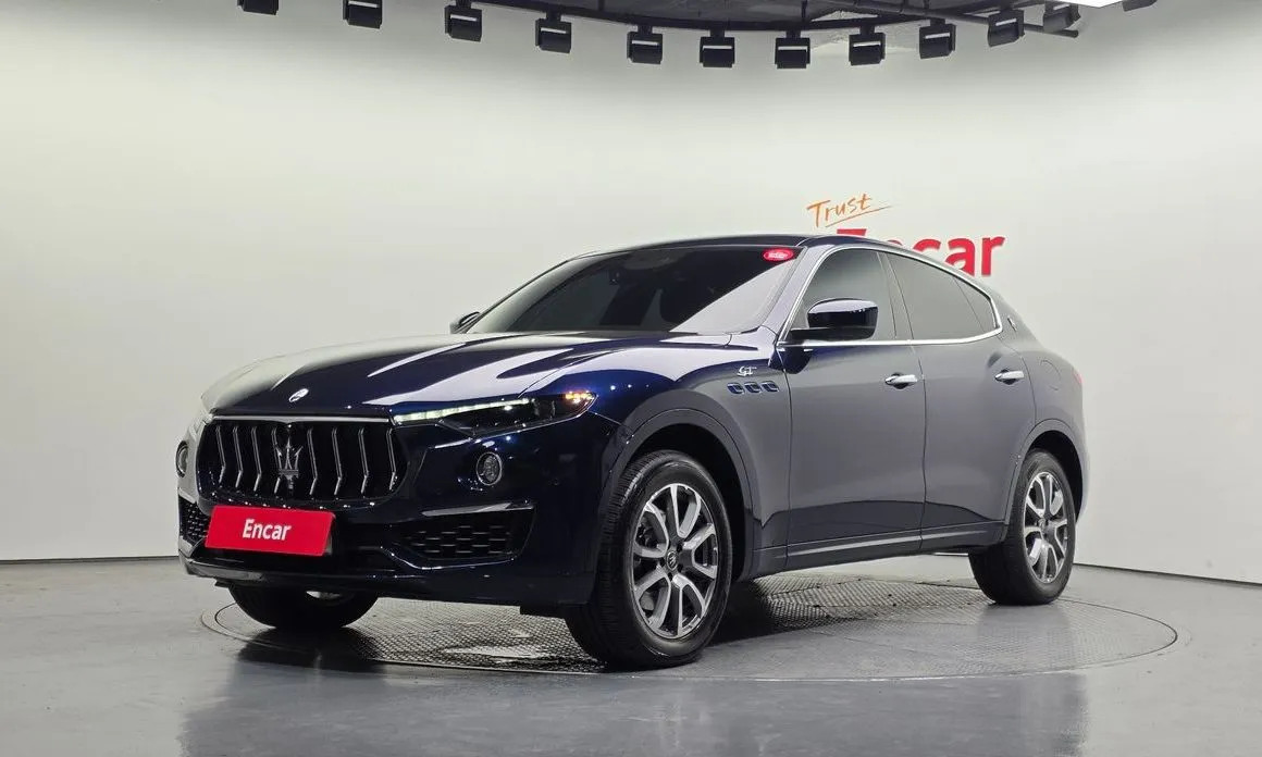 Maserati Levante — фото 1