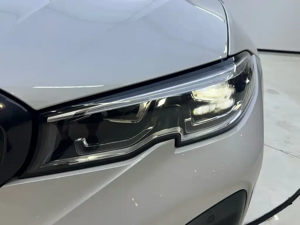 BMW 3 Series — фото 10