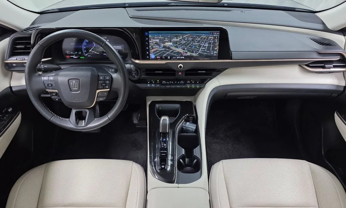 Toyota Crown — фото 10
