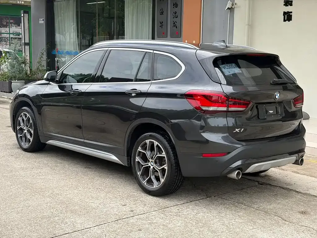 BMW X1 — фото 10