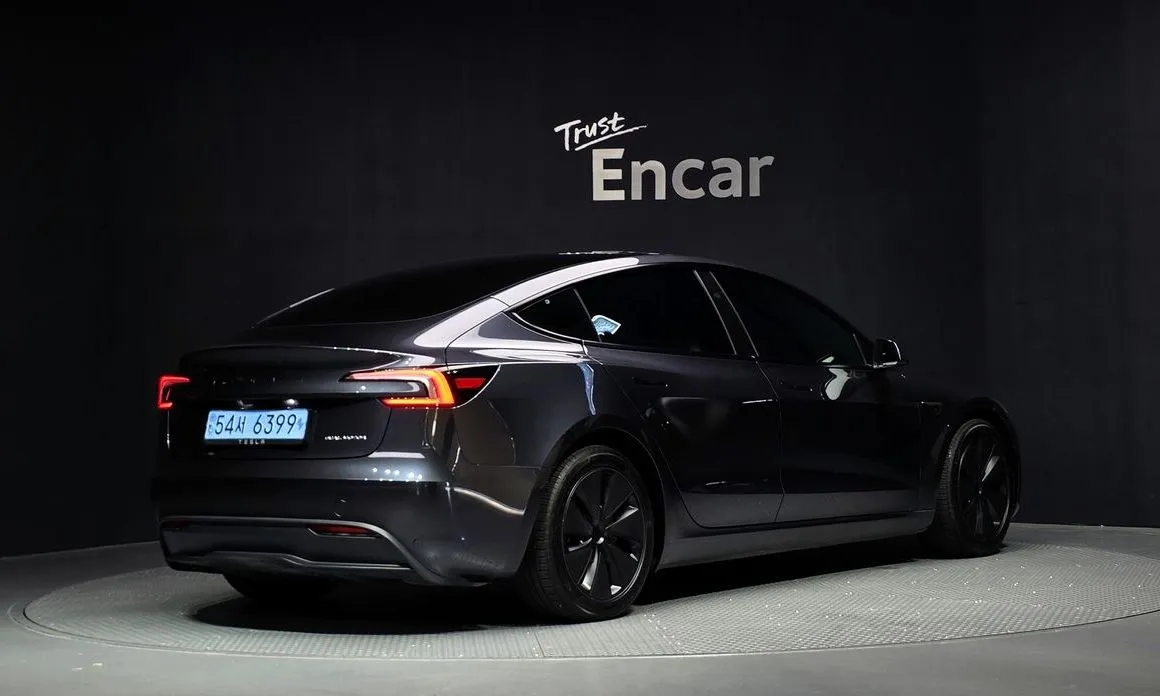 Tesla Model 3 — фото 5
