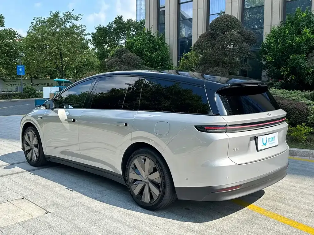 Li Auto Li i8 — фото 4