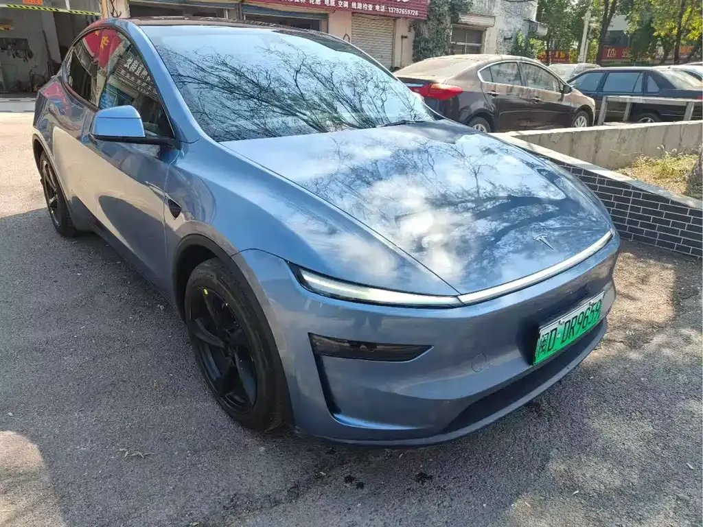 Tesla Model Y — фото 3
