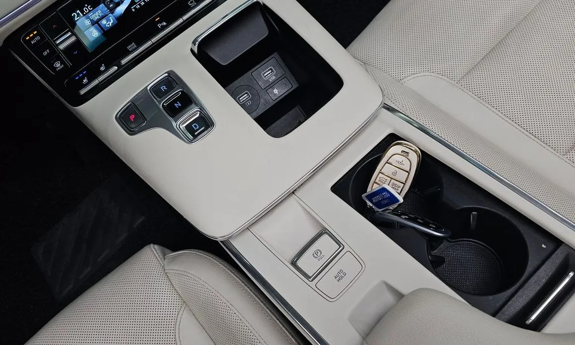 Hyundai Grandeur — фото 10