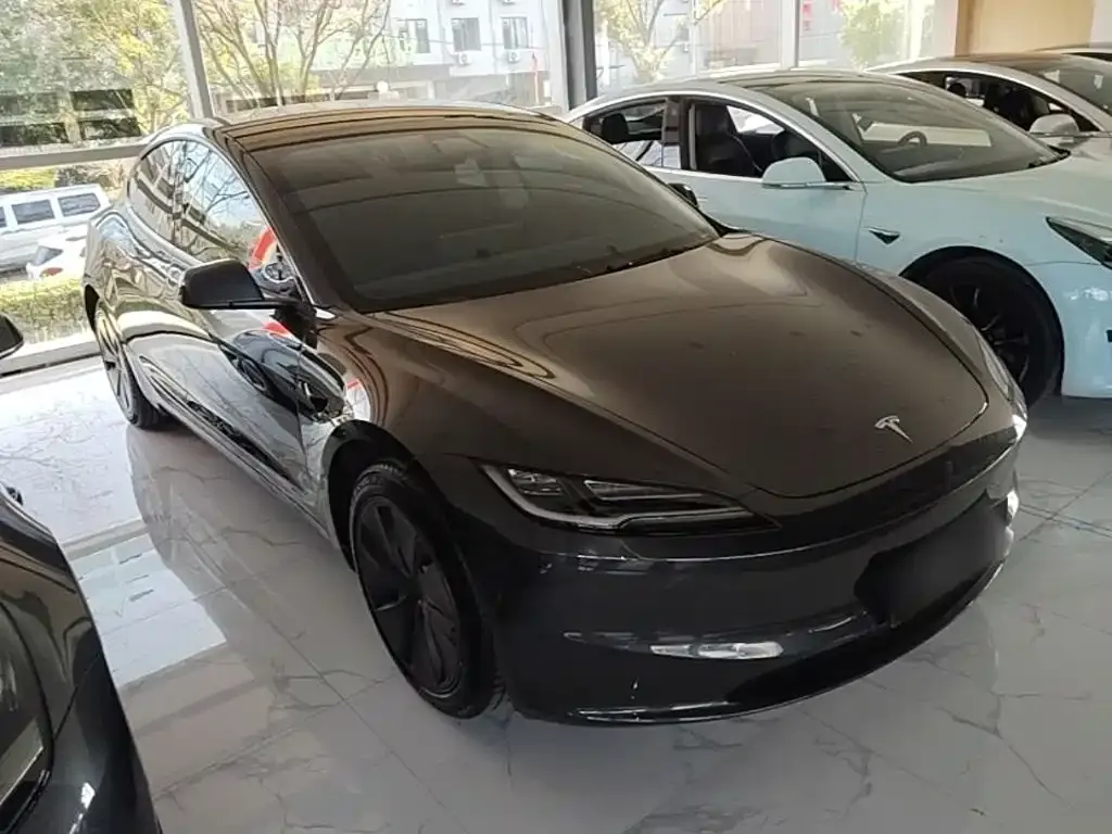 Tesla Model 3 — фото 6