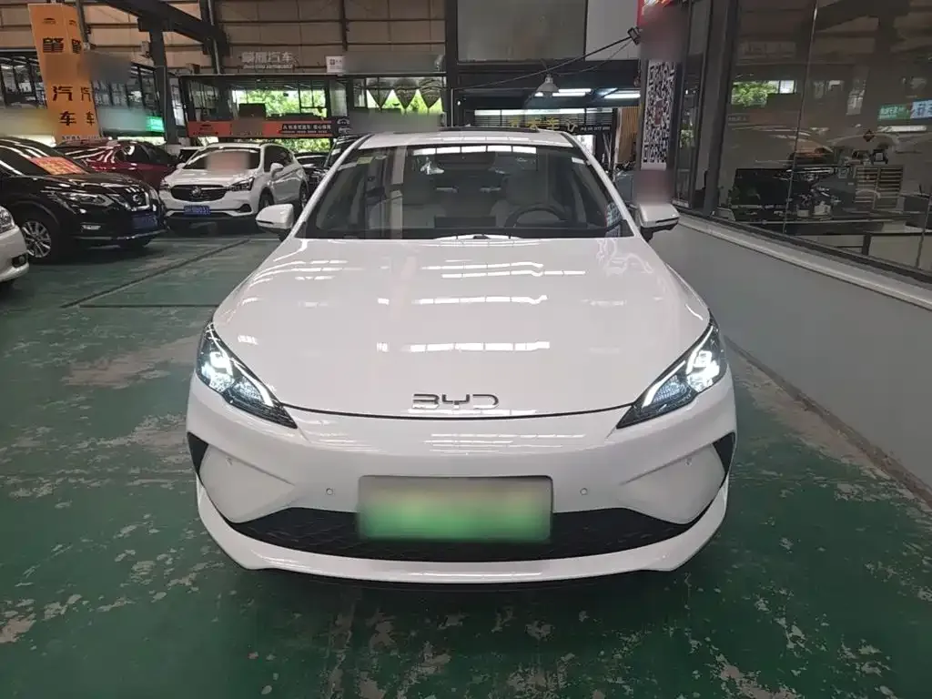 BYD Seal 05 DM-i — фото 8