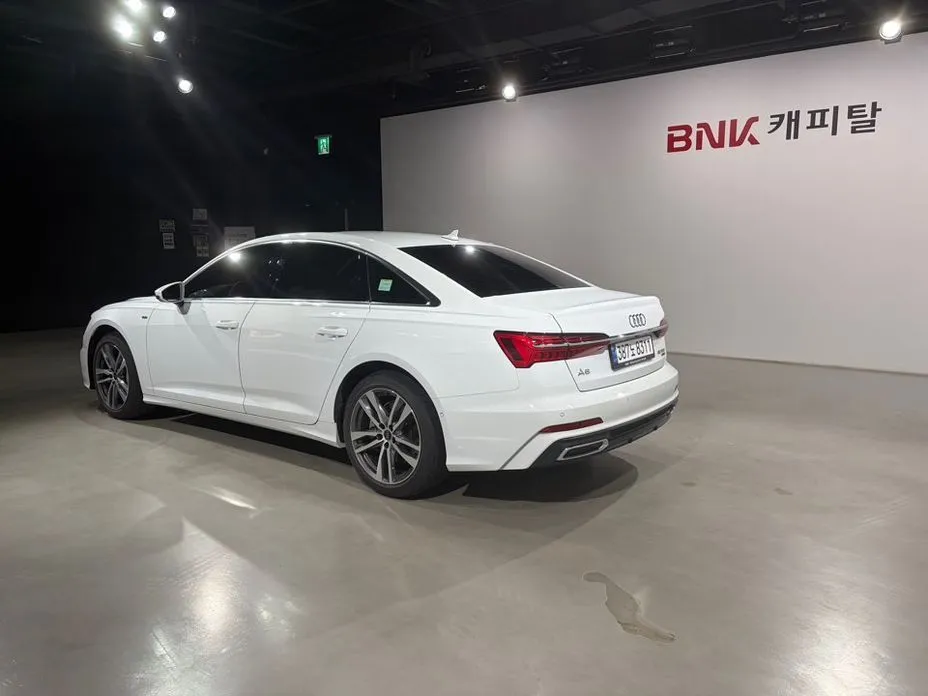 Audi A6 — фото 2