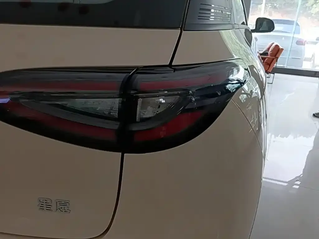 Geely Starburst — фото 2