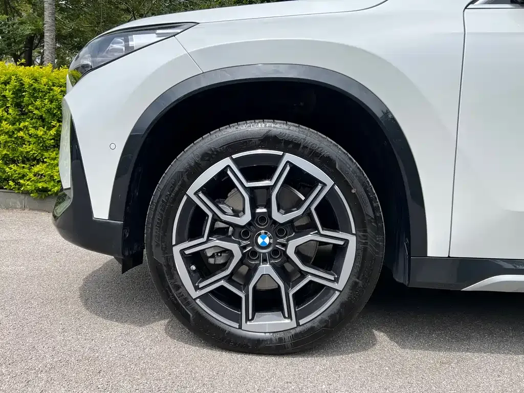 BMW X1 — фото 9