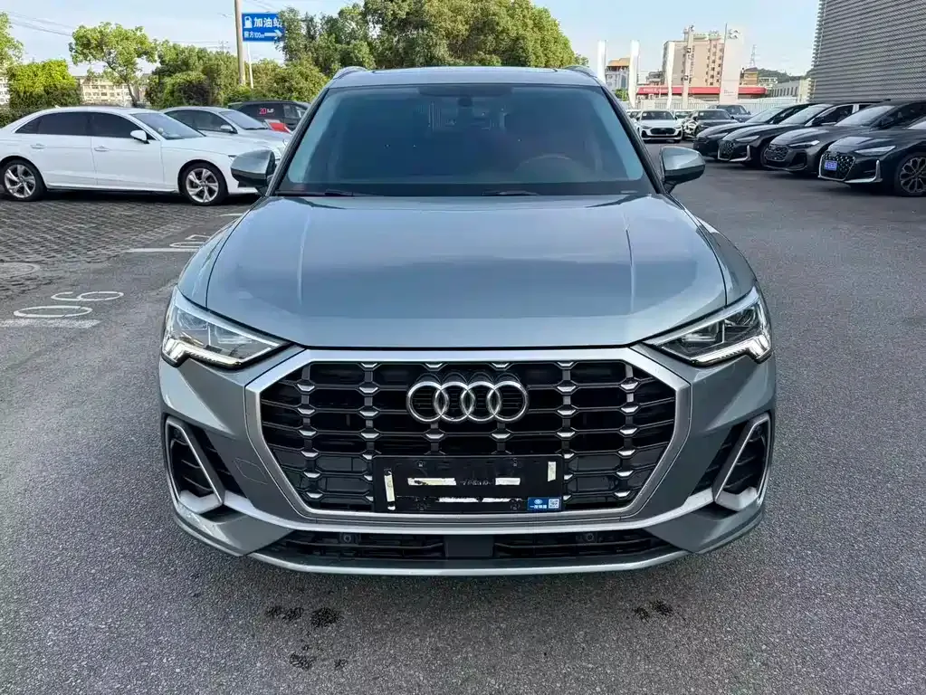 Audi Q3 — фото 4