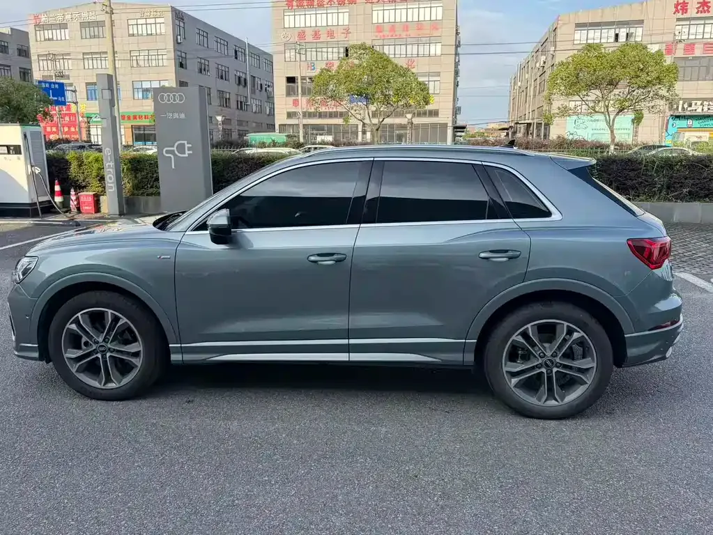 Audi Q3 — фото 3
