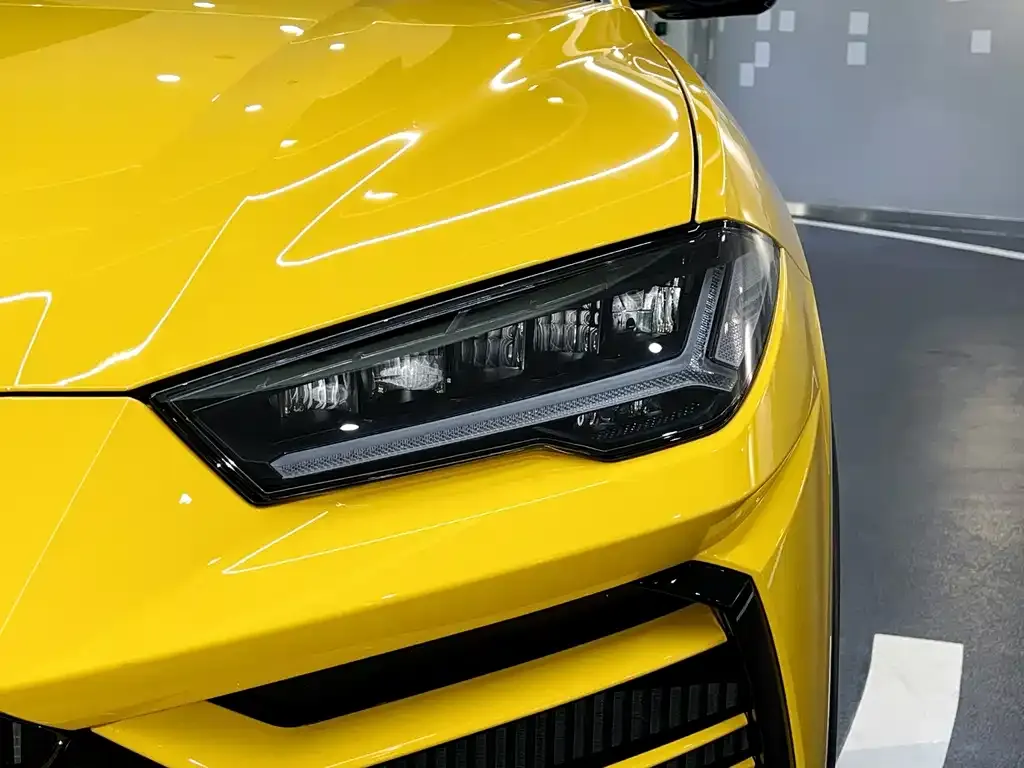 Lamborghini Urus — фото 7