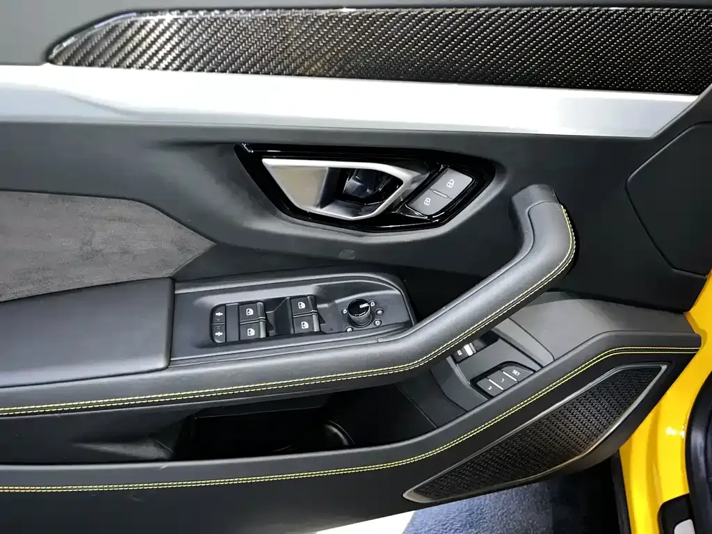 Lamborghini Urus — фото 4
