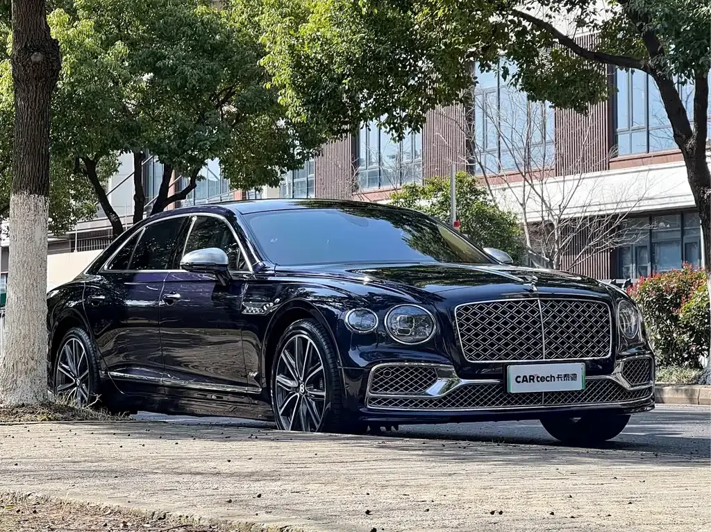 Bentley Flying Spur PHEV — фото 7