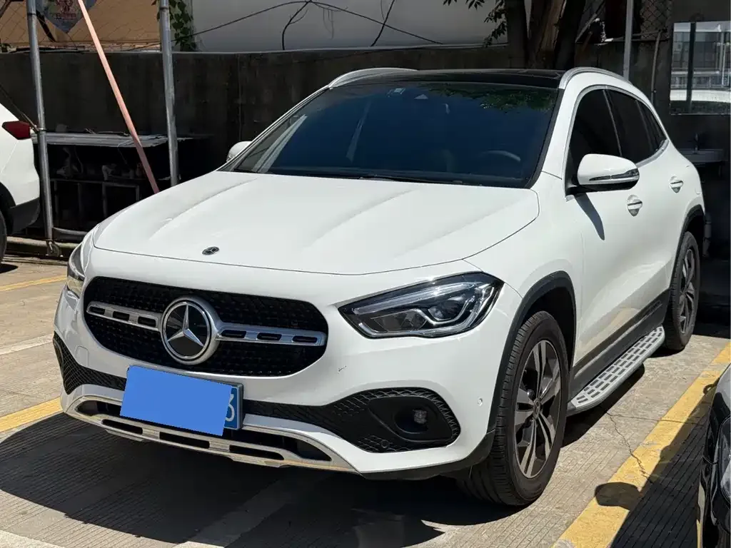 Mercedes-Benz GLA — фото 1