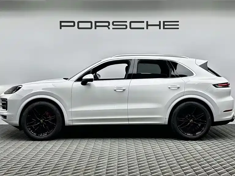 Porsche Cayenne — фото 7