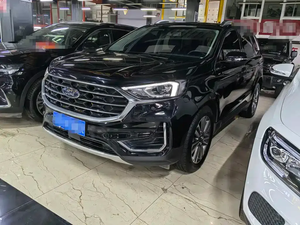Ford Edge — фото 1