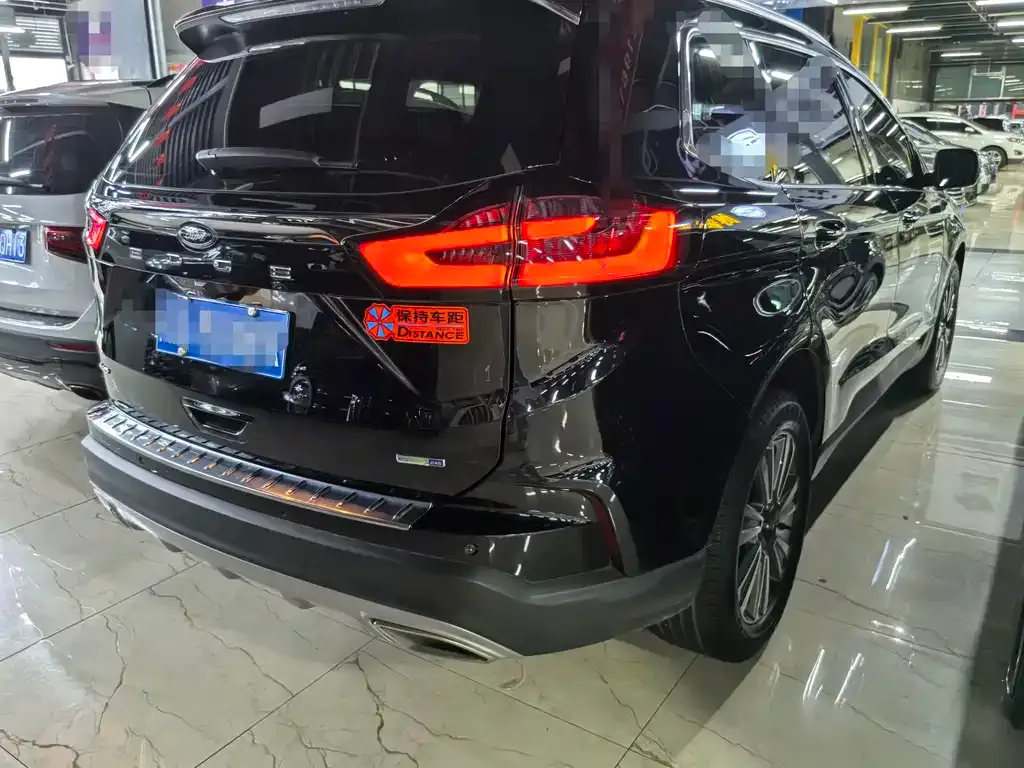 Ford Edge — фото 6