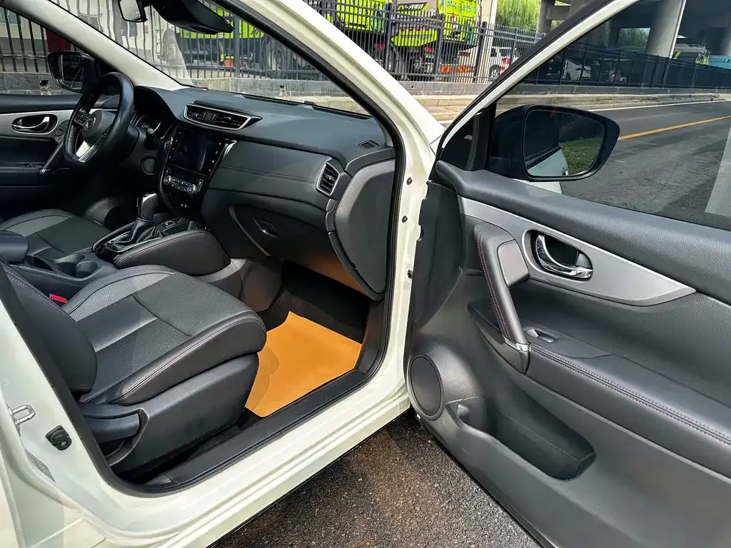 Nissan Qashqai — фото 5