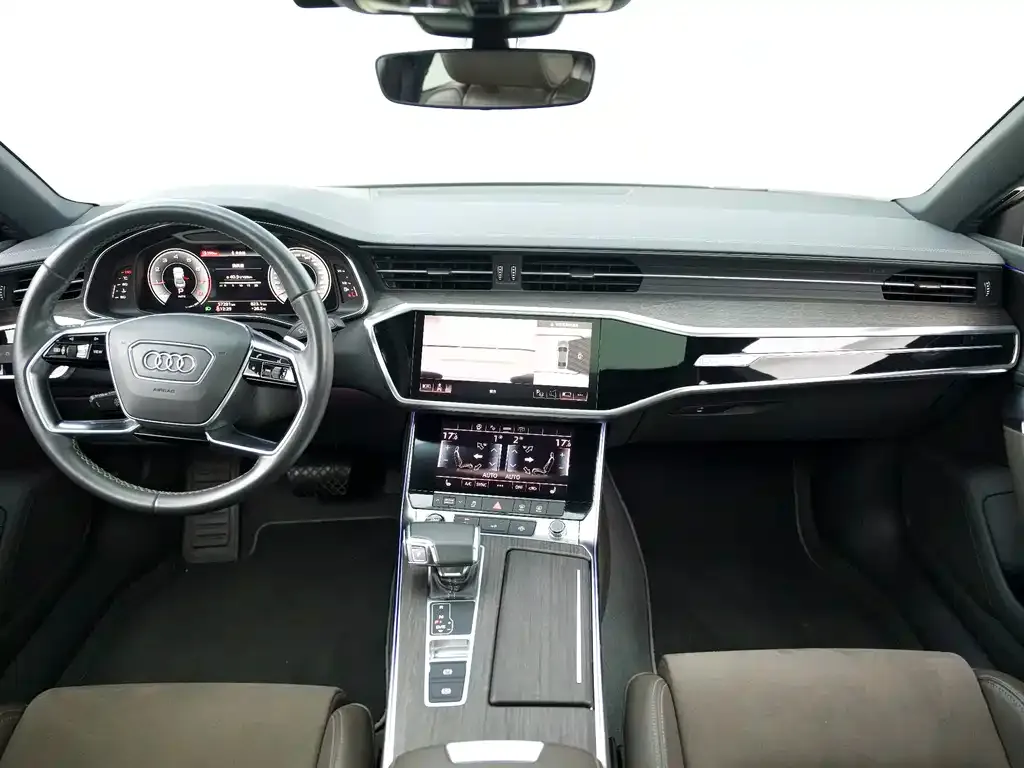 Audi A7L — фото 10
