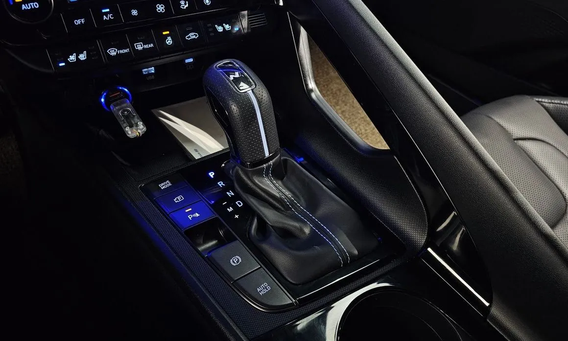 Hyundai AVANTE — фото 8