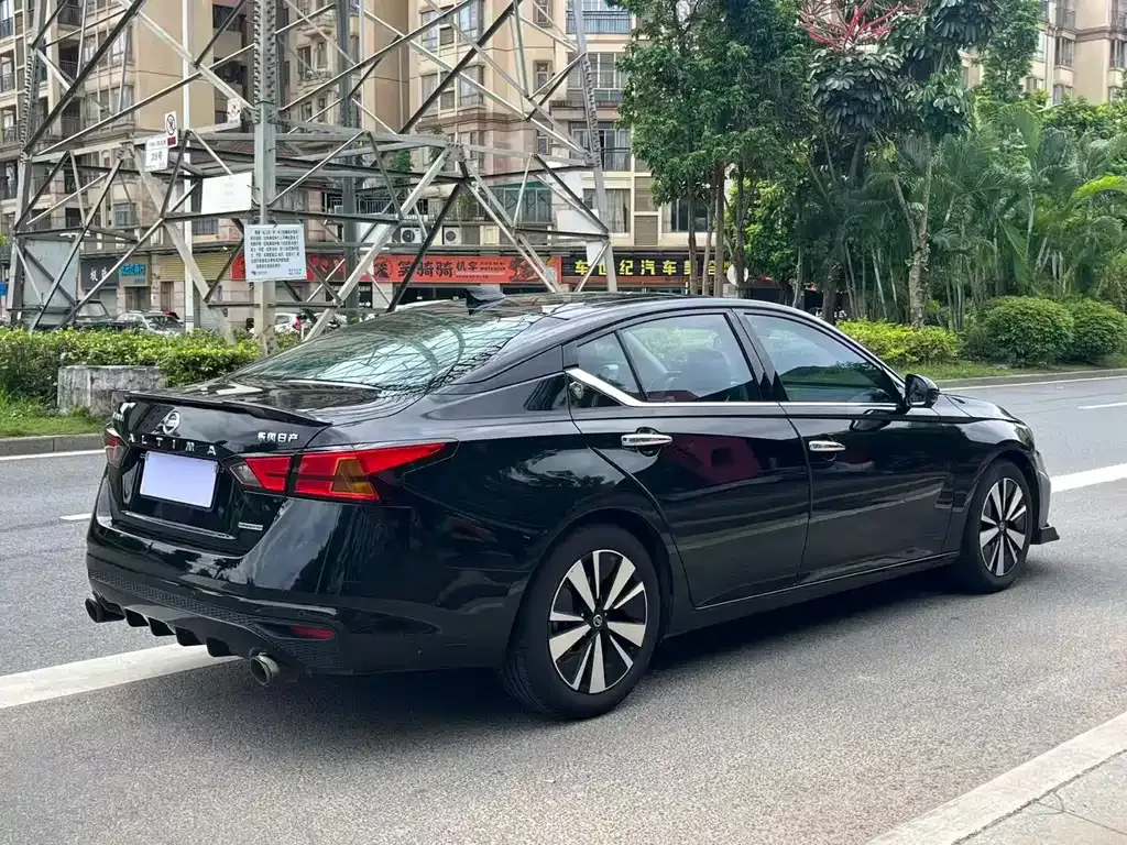 Nissan Teana — фото 4