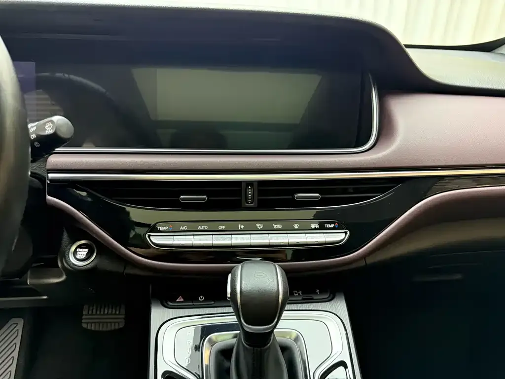 GAC Motor Trumpchi M6 — фото 4