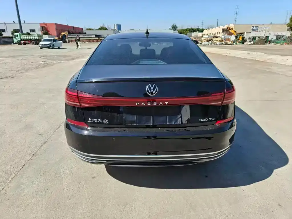 Volkswagen Passat — фото 6