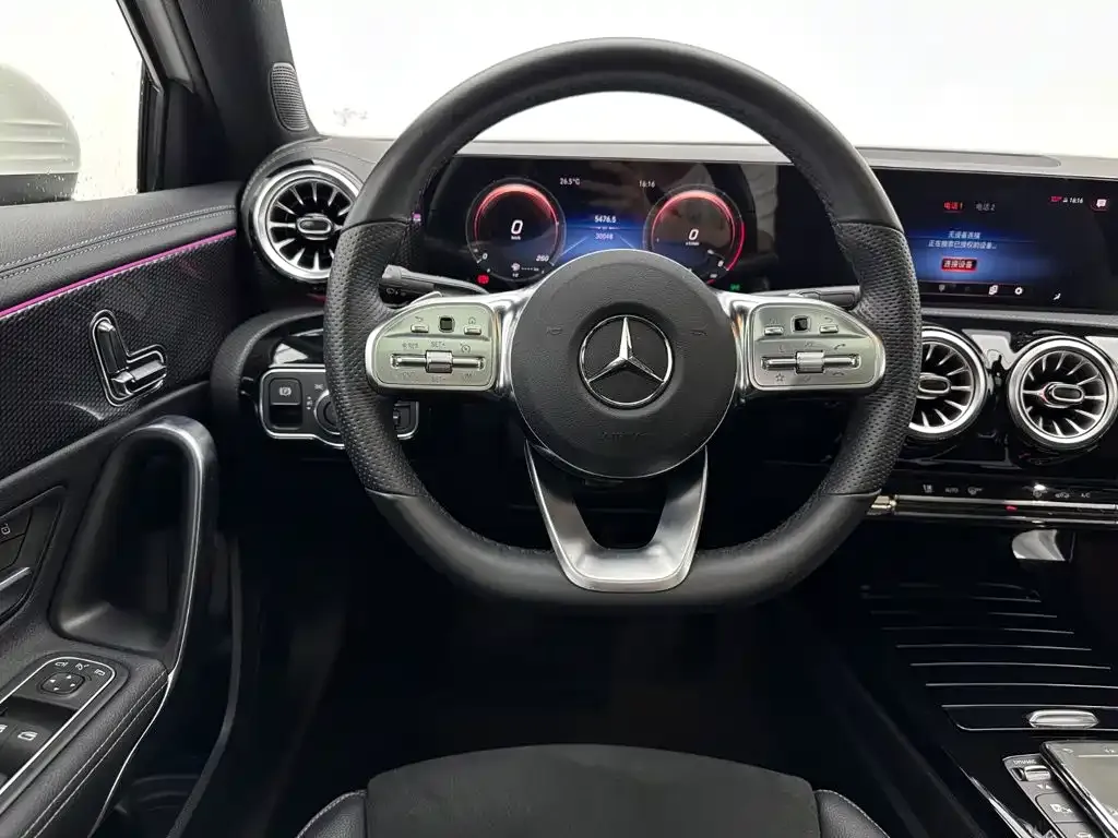 Mercedes-Benz A-Class — фото 9