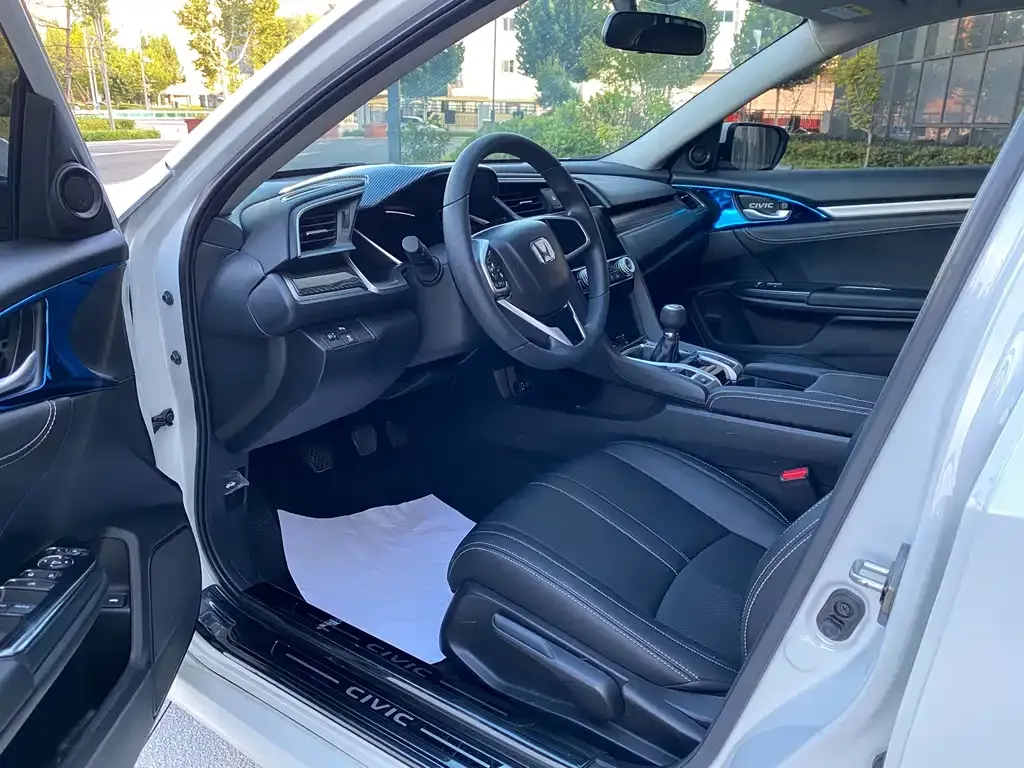 Honda Civic — фото 9
