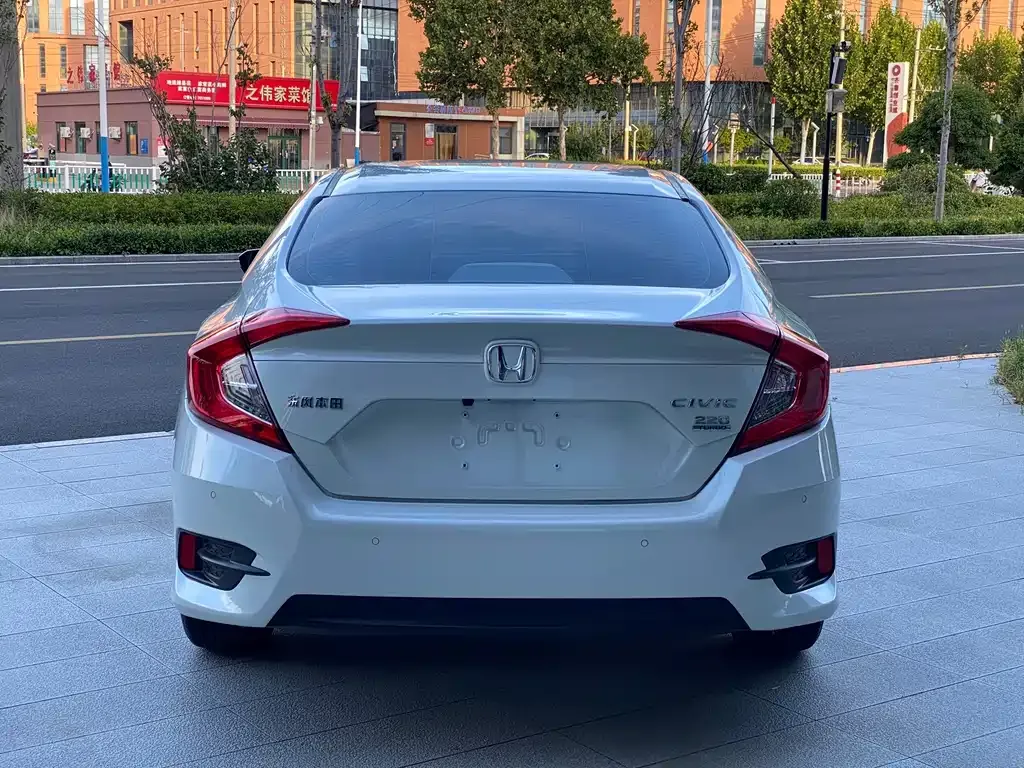 Honda Civic — фото 6