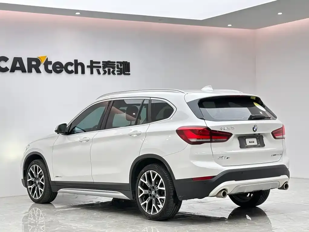 BMW X1 — фото 8