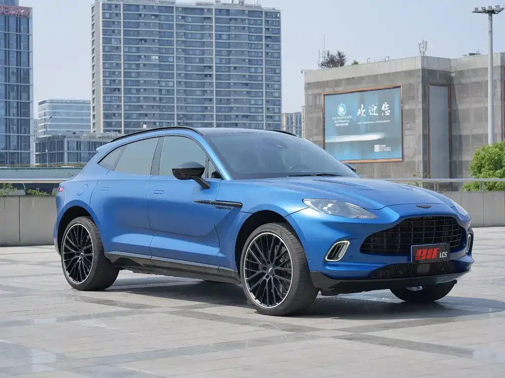 Aston Martin DBX — фото 9