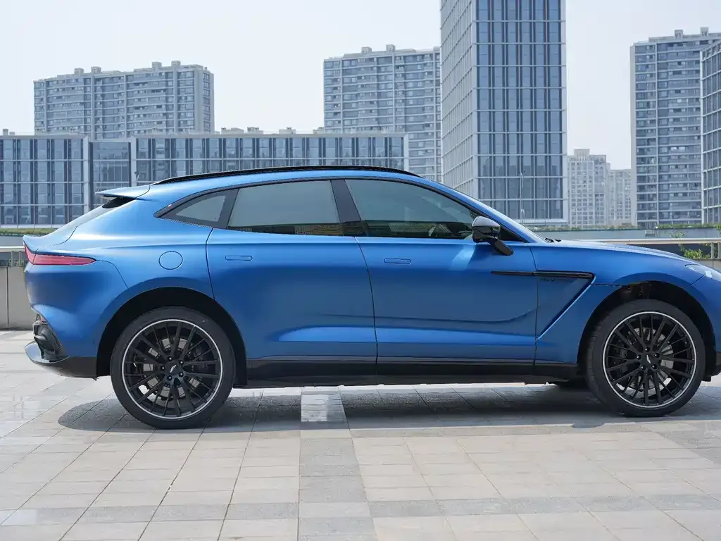 Aston Martin DBX — фото 5