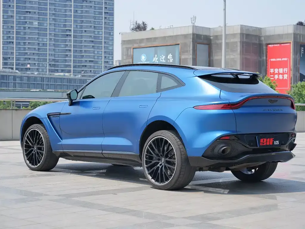 Aston Martin DBX — фото 4