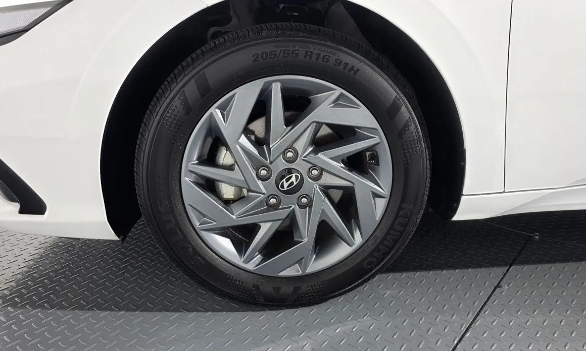 Hyundai AVANTE — фото 7