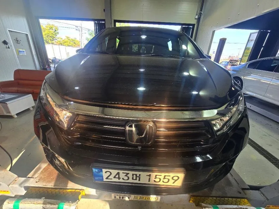 Honda Odyssey — фото 1