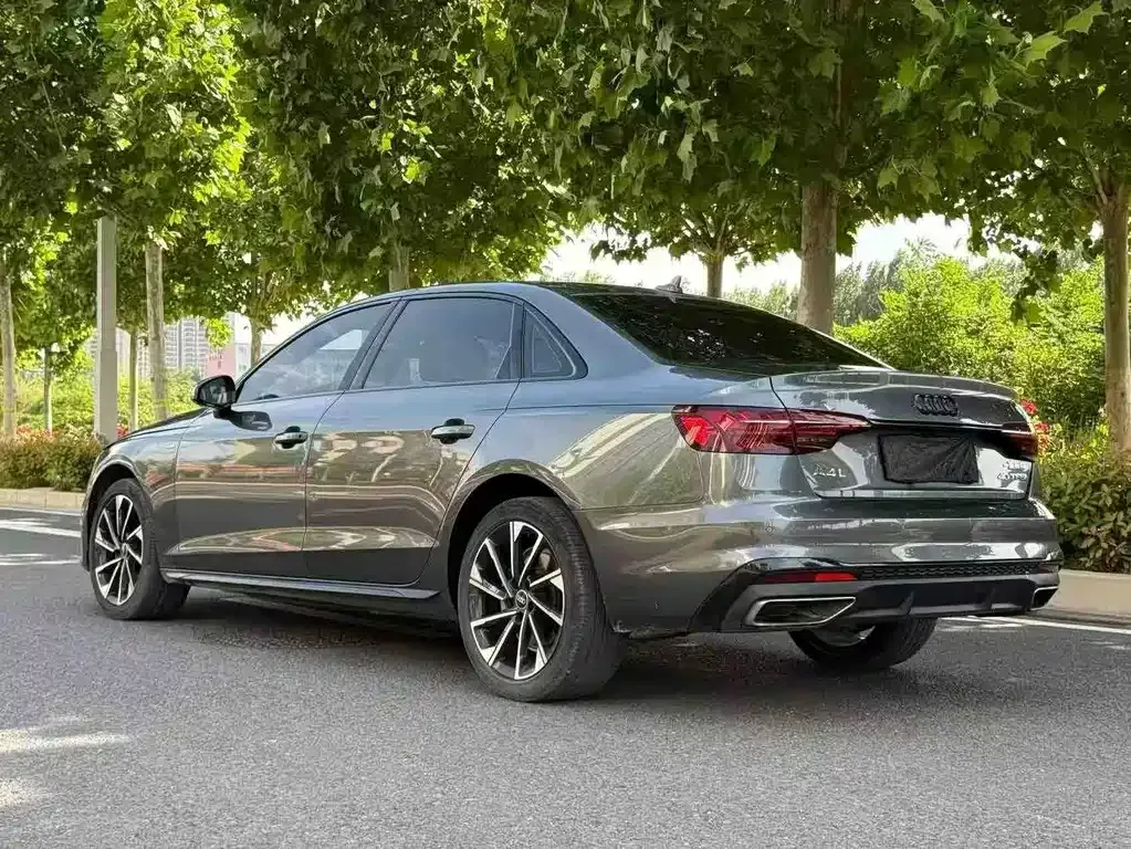 Audi A4L — фото 7
