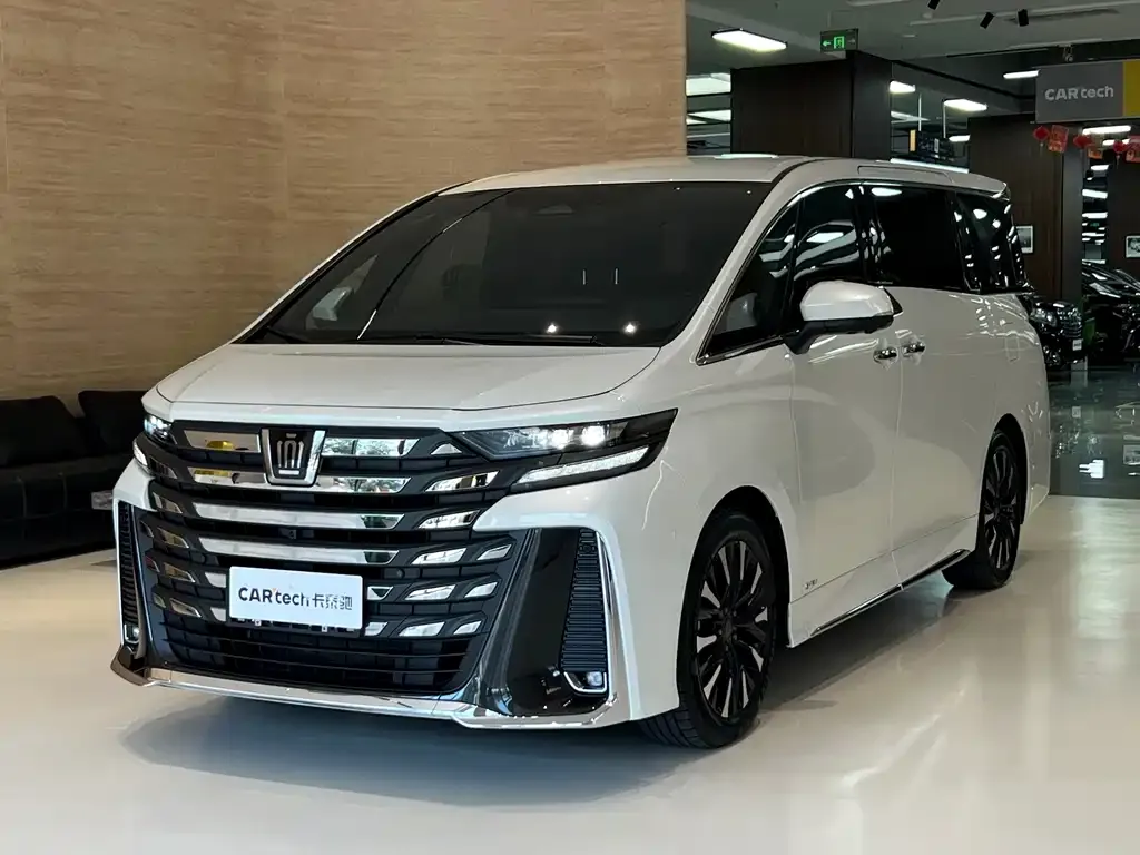 Toyota Vellfire — фото 1